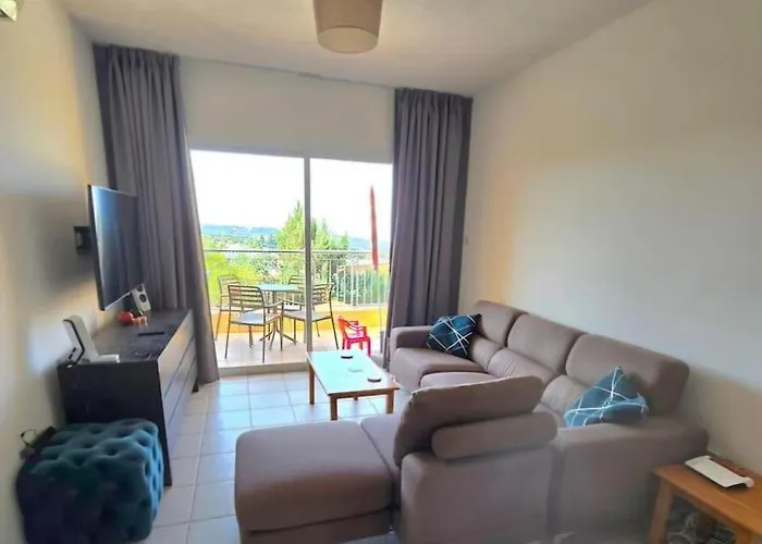 Hills Sea View Apartment, Village, Paphos Διαμέρισμα *