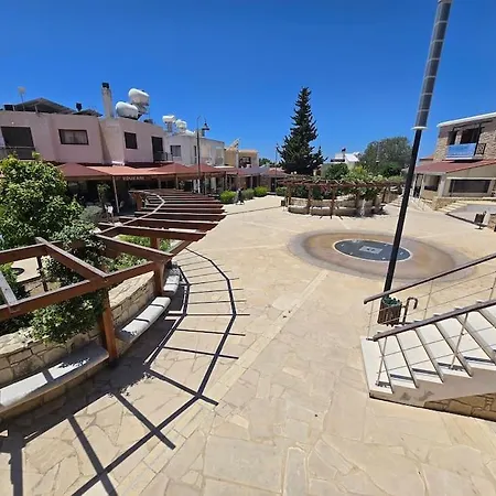 Hills Sea View Apartment, Village, Paphos דירה